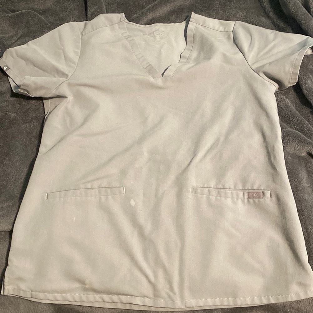 Figs Medium Cement gray scrub top